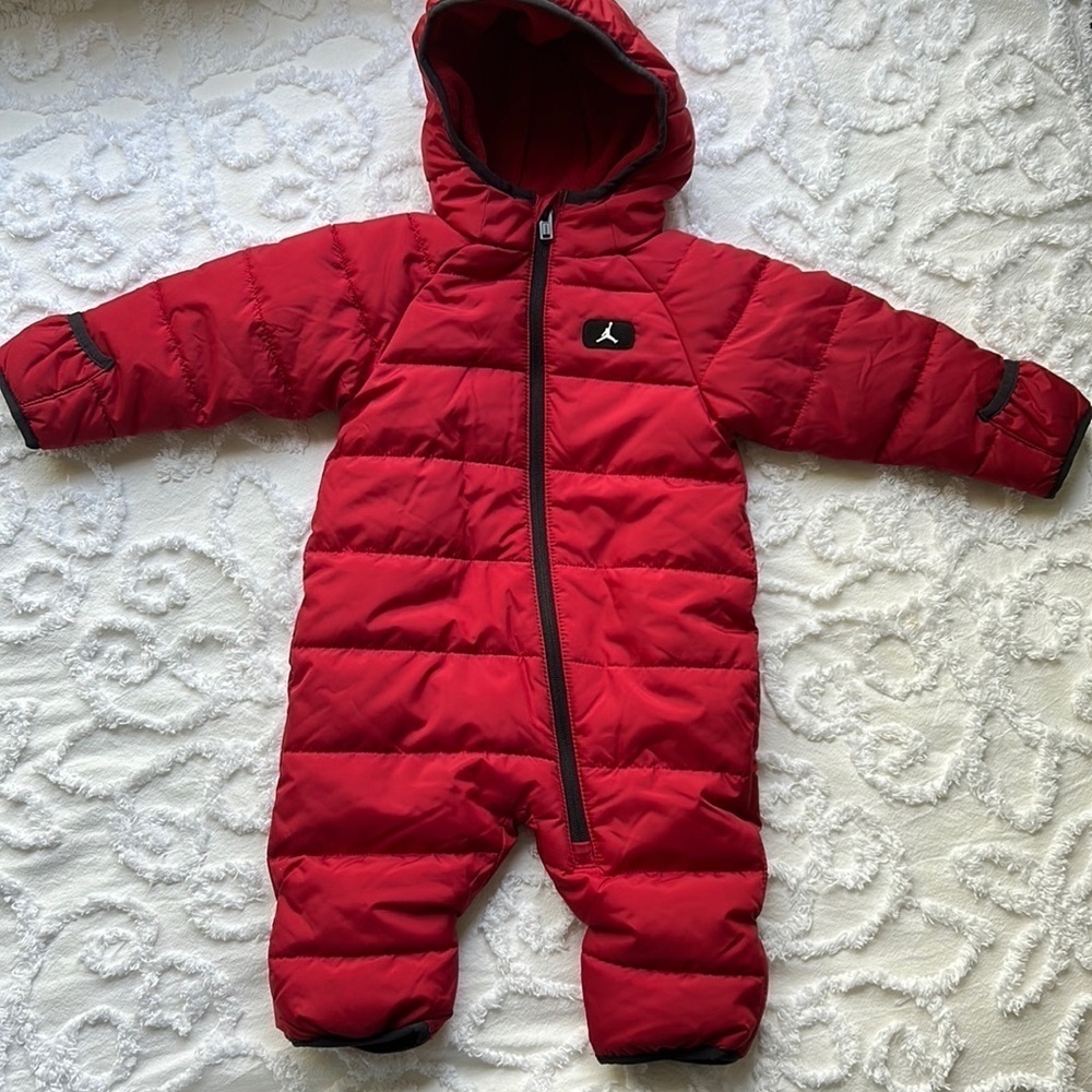NWT Jordan Infant onesie puffer snowsuit. Cute little coat, red and black, 6 M. - Picture 2 of 9